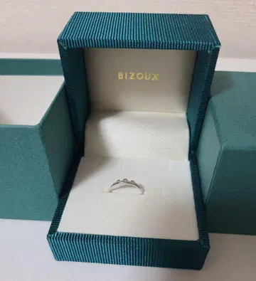 BIZOUX 다이아몬드 K10 WG 반지 크로누