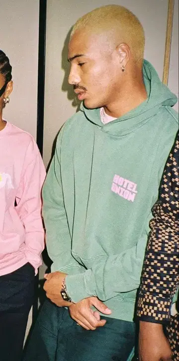 올해 마지막 주말 한정판 최종 가격 인하 UNION HOTEL 후드티