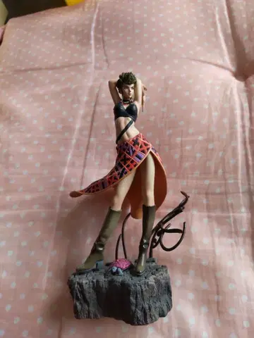 죠죠의 기묘한 모험 슈퍼 레볼루션 트리쉬 피규어