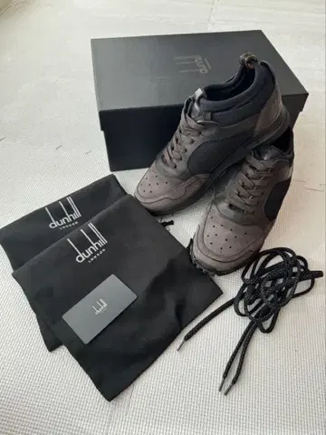 새상품급 dunhill 블랙 스니커즈