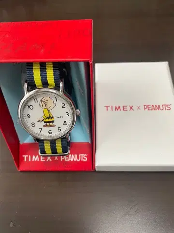 TIMEX x PEANUTS 찰리 브라운 손목시계