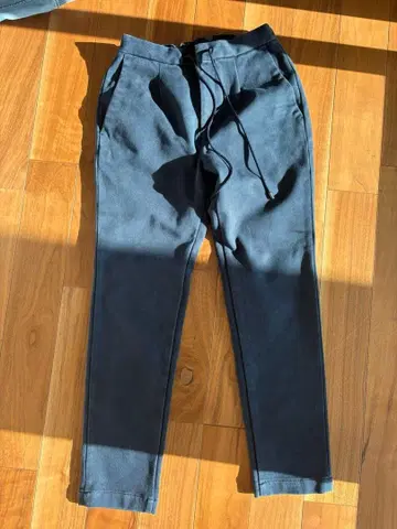 네이비 캐주얼 슬랙스 포켓 부착