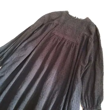 사만사 모스모스 도트 꽃무늬 자수 소매 레이스 원피스 블랙 핀턱