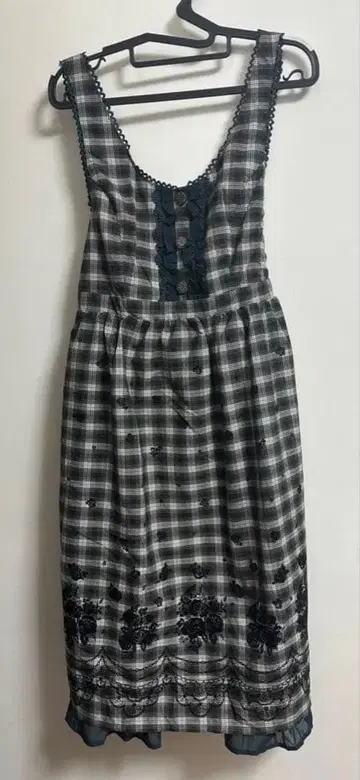 엑시즈팜 다크 그린 오버롤 스커트 원피스