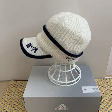 Callaway 케이블 짜임 니트 모자 화이트