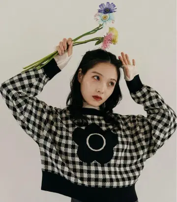 마리콴트 PUBLUX 체크 니트 마리쿠아 맨투맨