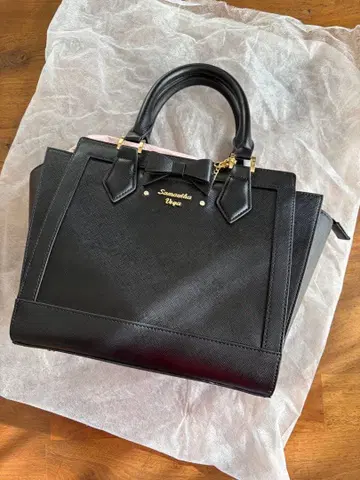 사만다 베가 핸드백