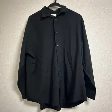 MB / 블랙 긴팔 셔츠