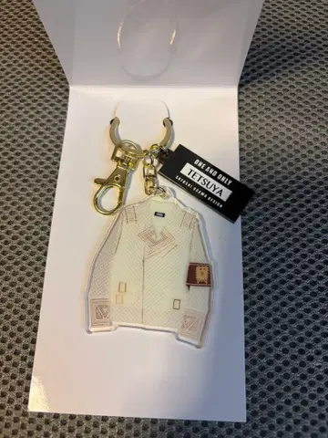 테츠야 자켓형 아크릴 키링