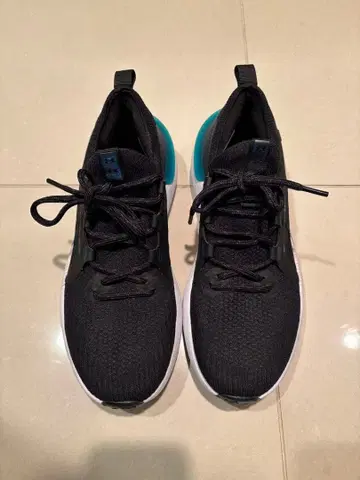 UNDER ARMOR Phantom 3 SE