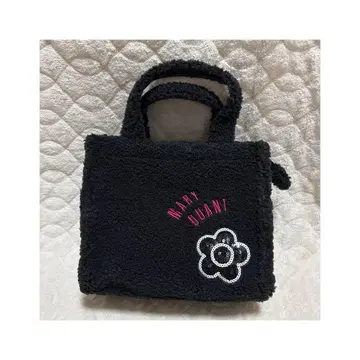 보아 소재 블랙 핸드백 플라워 자수