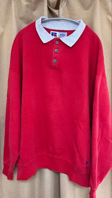 러셀 레드 피케 셔츠 그레이 옷깃