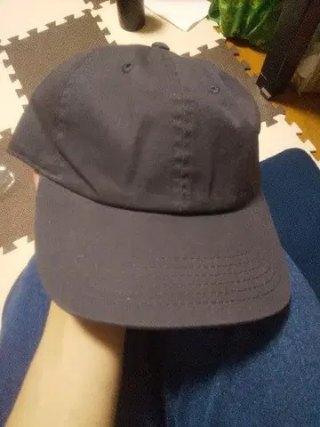 다크 그레이 야구 모자