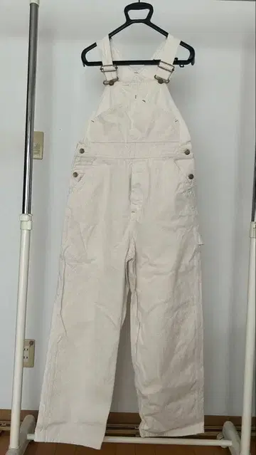 Lee 화이트 살로펫