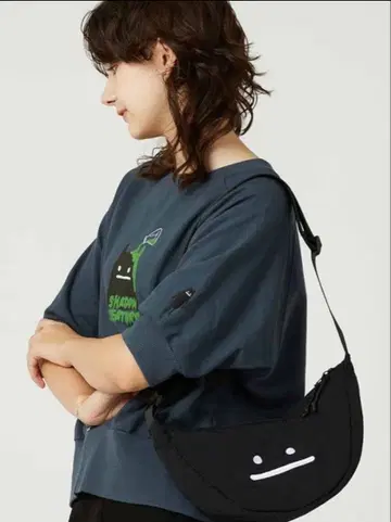 그라니프 뷰티풀 섀도우 블랙 하프문 숄더백