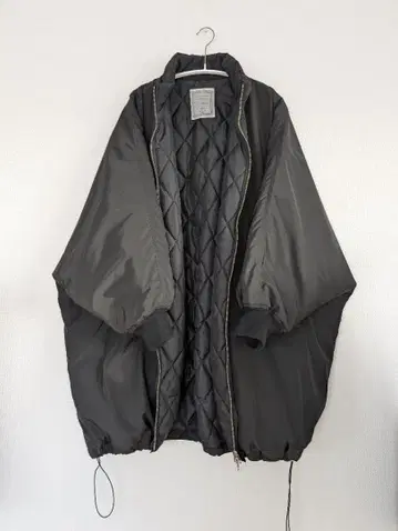 BEARDSLEY 비어즐리 충전솜 BIG 판초 코트 블랙 35200