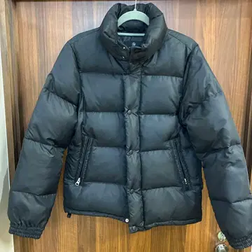 새상품급 뷰티 앤 유스 다운 자켓 블랙 S