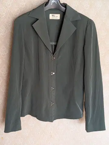 히로코 코시노 TRUNK 올리브 그린 자켓