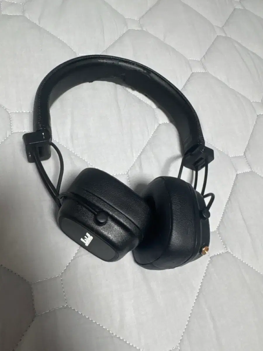 MARSHALL | 마샬 Marshall Major III Headphones (Black) on Bunjang Global Site.