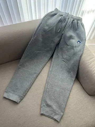 United Athle 스웨트 팬츠 자수 캐릭터 포함