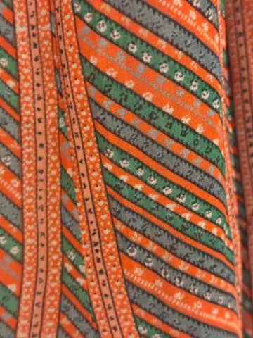 빈티지 스커트 스트라이프 컬러풀 볼륨 룩