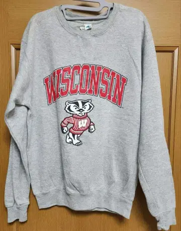 위스콘신 대학교 로고 트레이닝복 그레이 구제 의류 90s