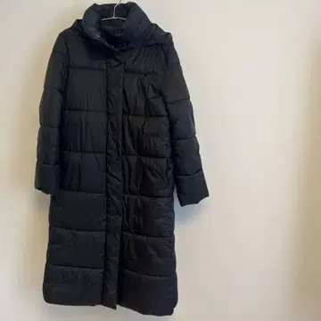 바나나리퍼블릭 충전솜 코트 블랙 M 착용 1회