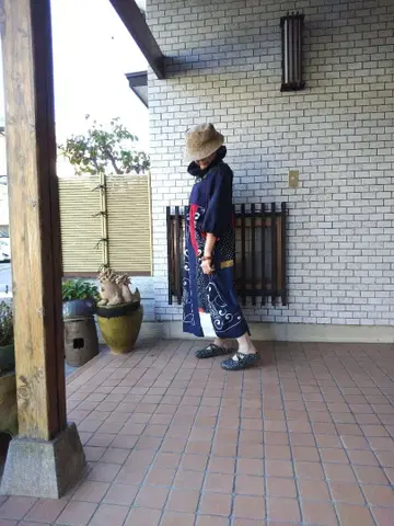 당초 무늬 원피스