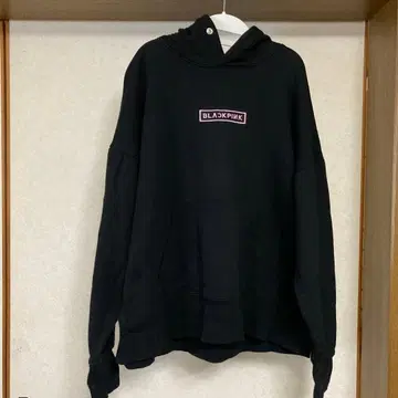블랙핑크 블랙 후드티 프론트 로고 M 덕질 한국 아이돌 굿즈