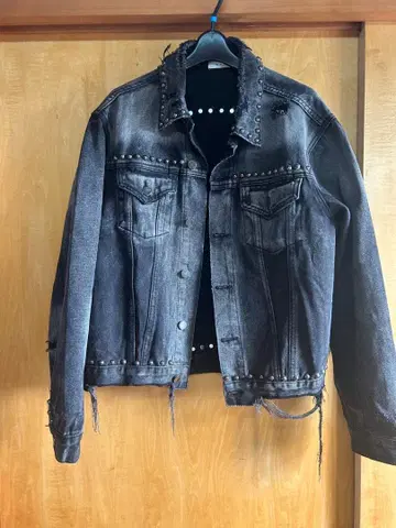 mnml 다크 그레이 스터드 데님 자켓