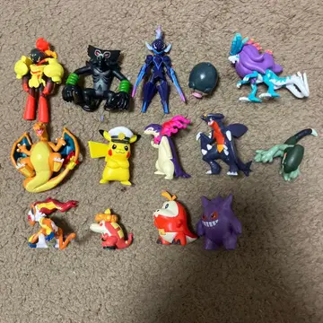 몬코레 피규어 모음 15체