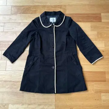 Couture brooch 블랙 트렌치코트 36