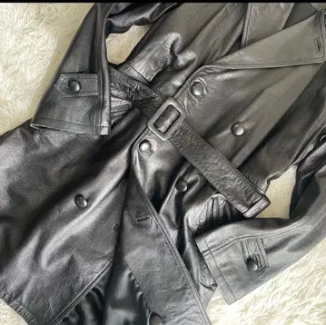 블랙 가죽 트렌치코트 MADE IN ITALY