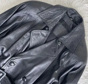 블랙 가죽 트렌치코트 MADE IN ITALY