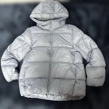 울트라 라이트 다운 유니클로 M 사이즈