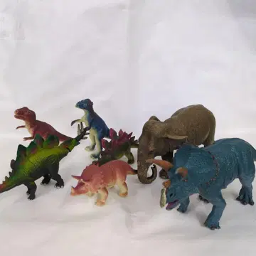 슐라이히 조각상과 페이보릿 트리케라톱스 소프트 피규어 공룡 총 8개