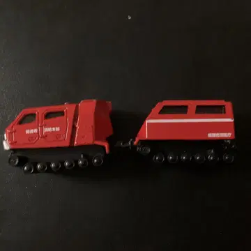 롱 토미카 레드 살라맨더 익스트림V 전지형 대응 자동차 NO.121