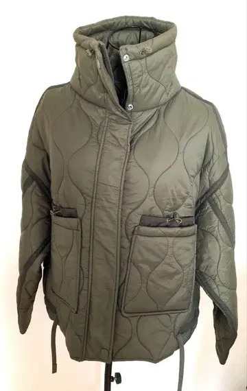 [ ZARA ] 여성용 카키 숏 퍼프 다운 자켓 경량 방한