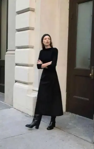 ZARA 블랙 롱 원피스 7부 소매