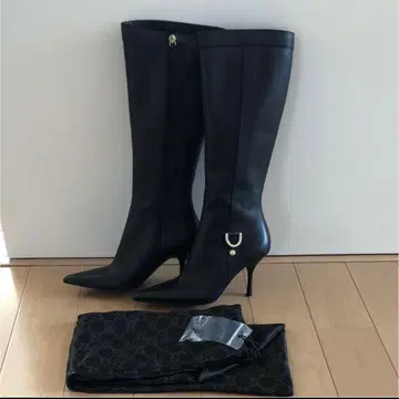 블랙 가죽 롱 부츠 하이힐