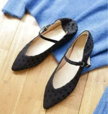 발꿈치를 접을 수 있는 2Way 스틸레토 멜리 제인 펌프스 sesto