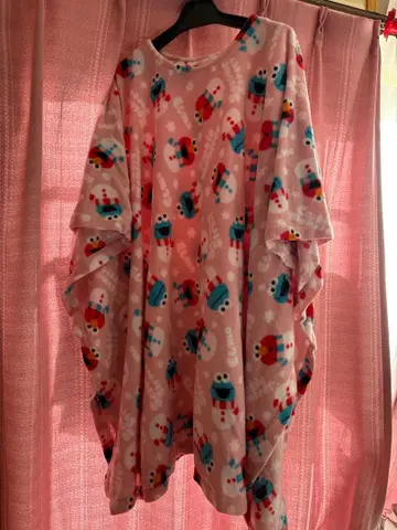 USJ 엘모 세서미 스트릿 방한용 판초 핑크 담요