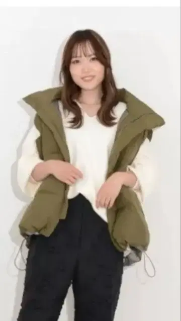 새상품 미사용 Praia 극세사 다운 베스트 프라이아 카키