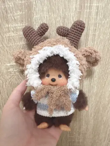 루돌프 몽치치 옷 갈아입기