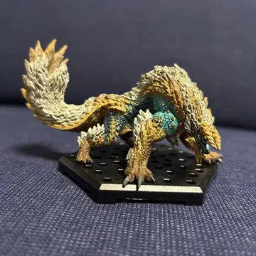 몬스터 헌터 몬헌 스탠다드 모델 진오우거 피규어