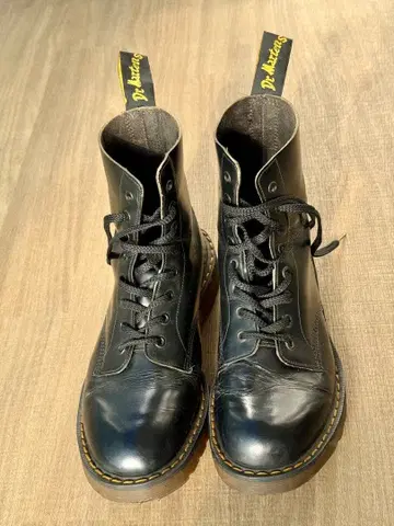 닥터마틴 부츠 8홀 영국제