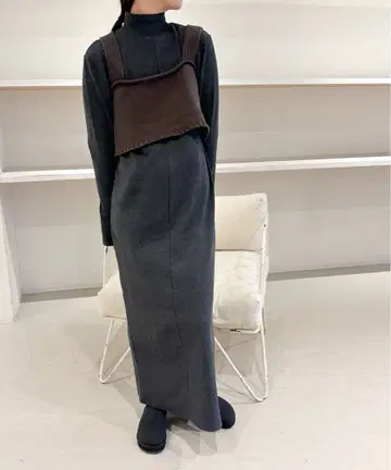 핑거 슬리브 프티 하이 리브 원피스