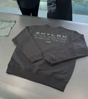 SKYLRK 스카이 라크 크루넥 L 사이즈