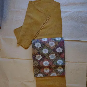 옐로우 컬러 무지 기모노와 패턴 오비 세트