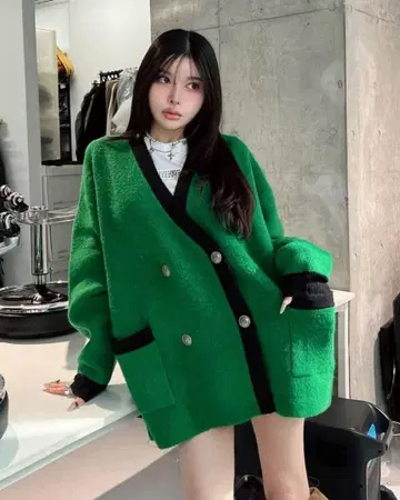 다리치 파이핑 오버 니트 가디건 그린